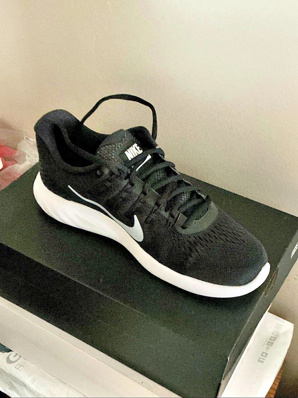 Nike ID men’s lunar glide 8 Black & White Sneakers Like New